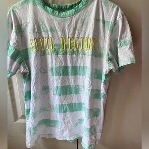 Tee
